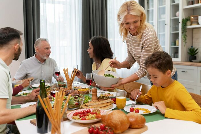 30 Times People Failed To Read The Room, And It Was Actually Hilariously Embarrassing