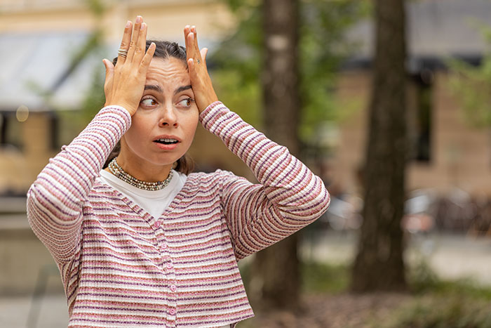 Lady’s Controlling Detective Partner Always Treats Her Like A “Suspect,” She Wonders What To Do