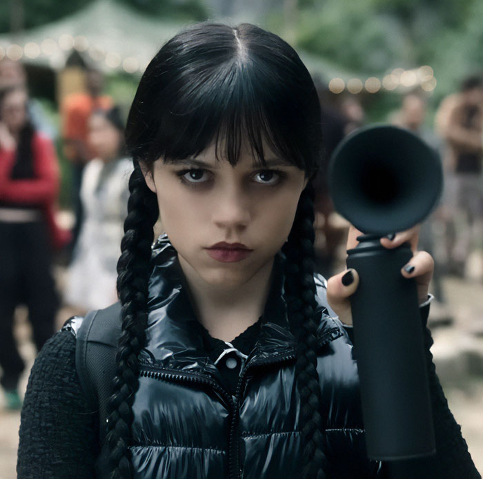 “The Silence In Her Eyes”: Concern Over Jenna Ortega’s Behavior At ‘Wednesday’ Cast Event “The Silence In Her Eyes”: Concern Over Jenna Ortega’s Behavior At ‘Wednesday’ Cast Event