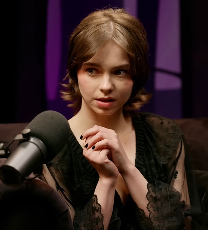 “The Silence In Her Eyes”: Concern Over Jenna Ortega’s Behavior At ‘Wednesday’ Cast Event “The Silence In Her Eyes”: Concern Over Jenna Ortega’s Behavior At ‘Wednesday’ Cast Event