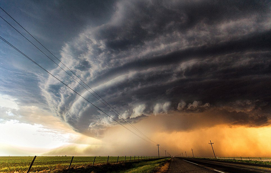 Breathtaking Supercell Storm Photos Captured in US by Storm Chaser Breathtaking Supercell Storm Photos Captured in US by Storm Chaser