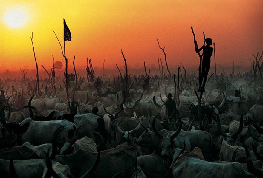 Powerful Photographs Show The Daily Life of The Dinka People Of Southern Sudan Powerful Photographs Show The Daily Life of The Dinka People Of Southern Sudan