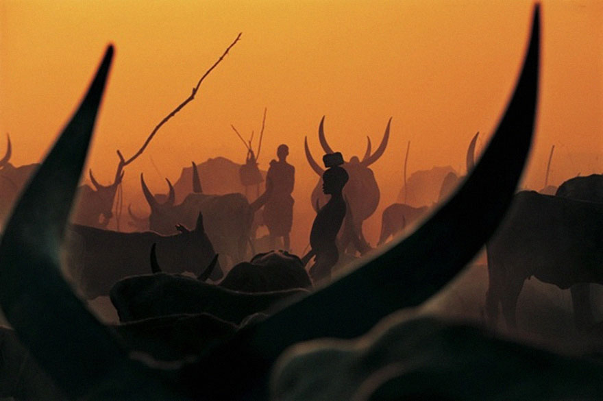 Powerful Photographs Show The Daily Life of The Dinka People Of Southern Sudan Powerful Photographs Show The Daily Life of The Dinka People Of Southern Sudan