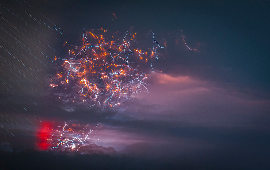 Photographer Captures Volcanic Eruption In Chile With Red-Hot Magma And Flashing Lightning Photographer Captures Volcanic Eruption In Chile With Red-Hot Magma And Flashing Lightning