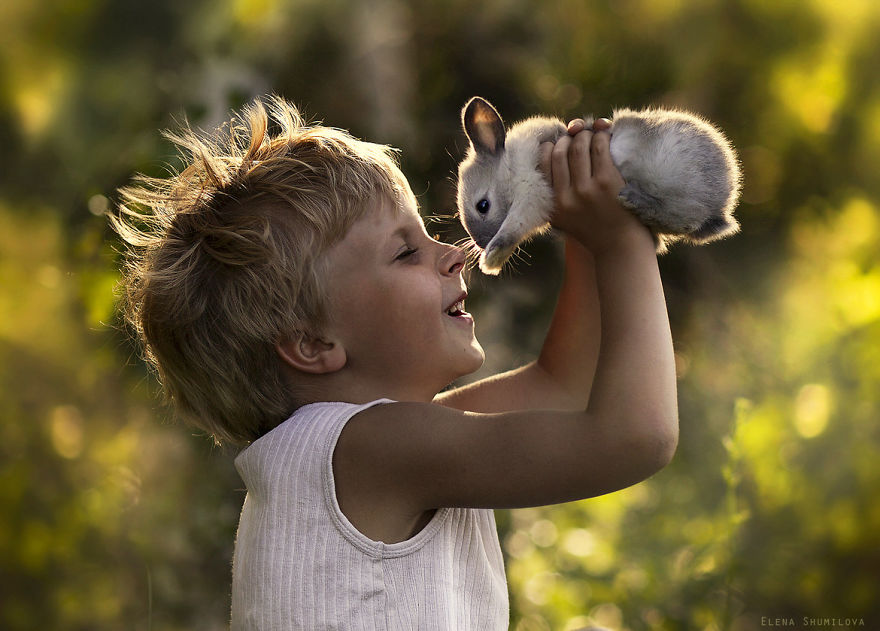 Russian Mother Takes Magical Pictures of Her Two Kids With Animals On Her Farm Russian Mother Takes Magical Pictures of Her Two Kids With Animals On Her Farm