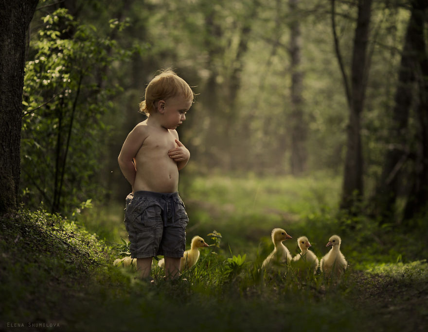 Russian Mother Takes Magical Pictures of Her Two Kids With Animals On Her Farm Russian Mother Takes Magical Pictures of Her Two Kids With Animals On Her Farm