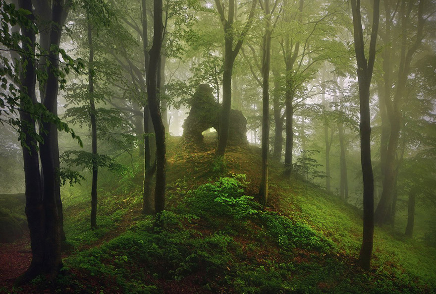 Brothers Grimm’s Fairy Tales Illustrated In Ghostly Photographs by Killian Shoenberger Brothers Grimm’s Fairy Tales Illustrated In Ghostly Photographs by Killian Shoenberger