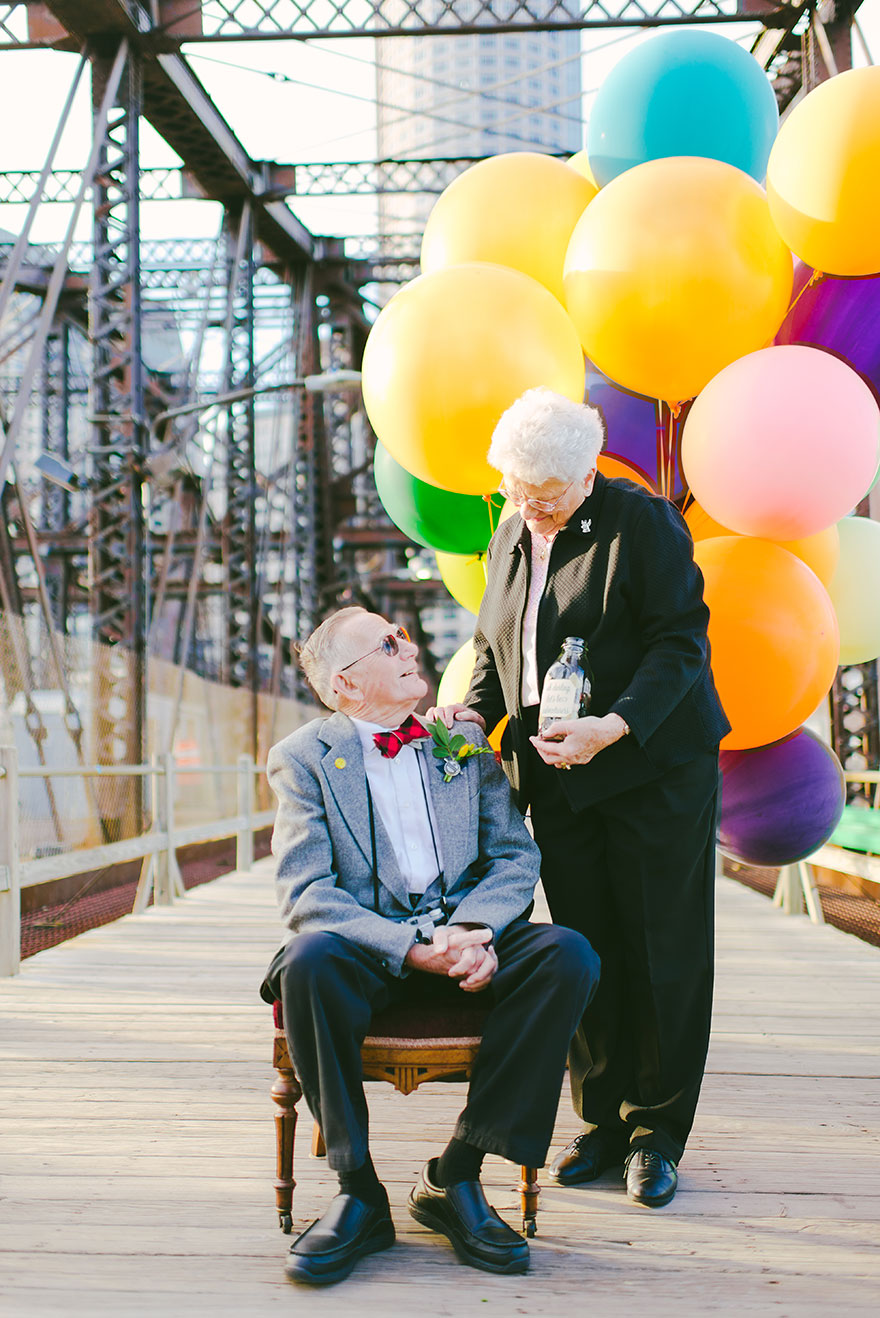 Couple Celebrates Their 61st Anniversary With “Up” Inspired Photoshoot Couple Celebrates Their 61st Anniversary With “Up” Inspired Photoshoot