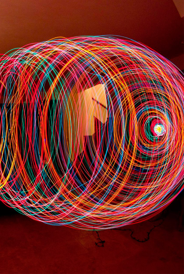 What Happens When You Take A Long-Exposure Picture Of A Christmas Tree While Zooming Out