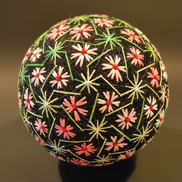 A 92-Year-Old Grandmother Creates A Spectacular Collection Of Embroidered Temari Spheres A 92-Year-Old Grandmother Creates A Spectacular Collection Of Embroidered Temari Spheres