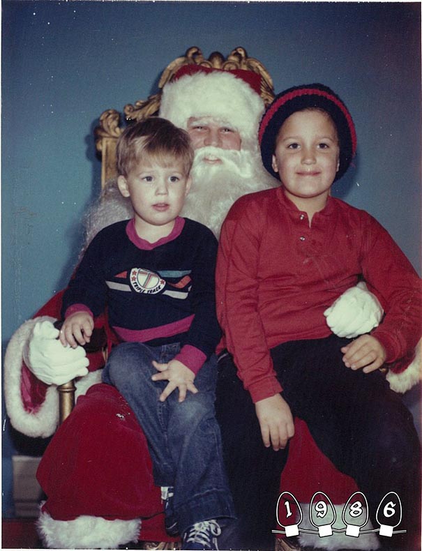 Two Brothers Have Been Taking Pictures With Santa For The Last 34 Years Two Brothers Have Been Taking Pictures With Santa For The Last 34 Years