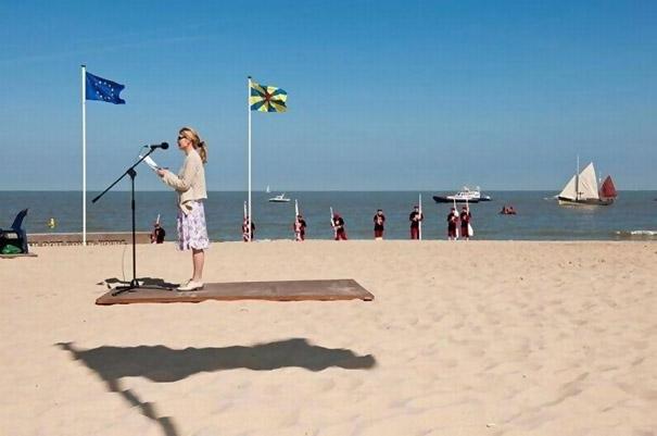 25 Photos Of Shadows That Tell A Different Story