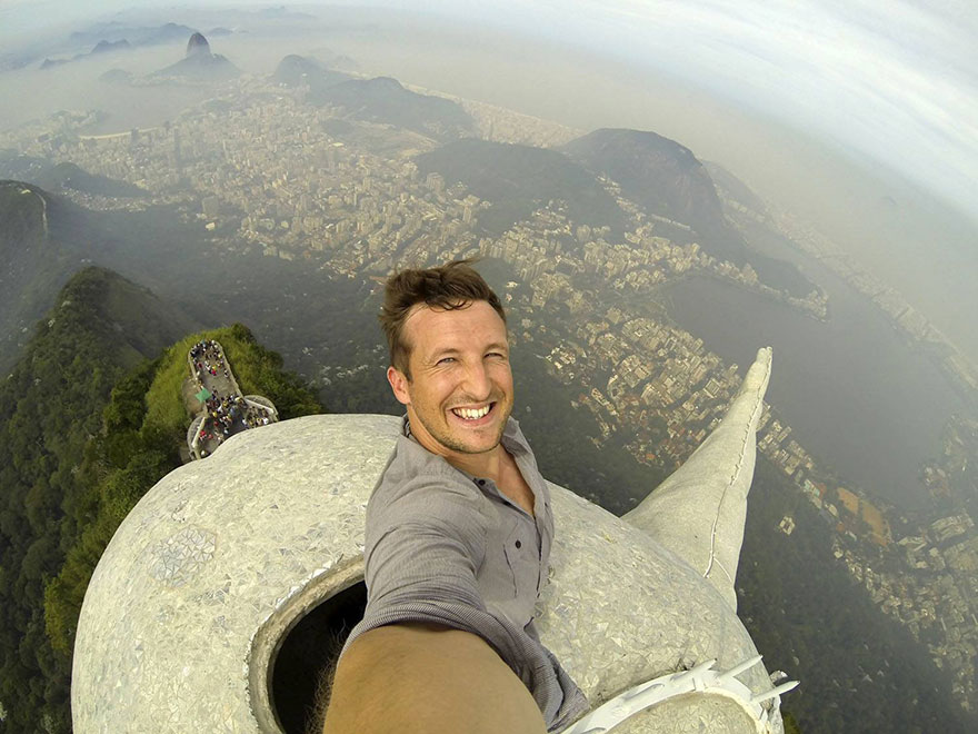 World’s Most Impressive Selfie Taken On The 98-foot (38-metre) Tall Christ The Redeemer Statue In Rio World’s Most Impressive Selfie Taken On The 98-foot (38-metre) Tall Christ The Redeemer Statue In Rio