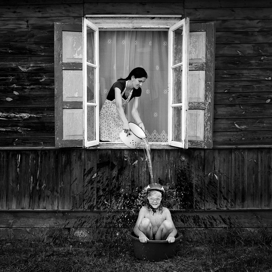 Father Takes Heartwarming Photos Of His Children And Their Animals In Rustic Village In Poland