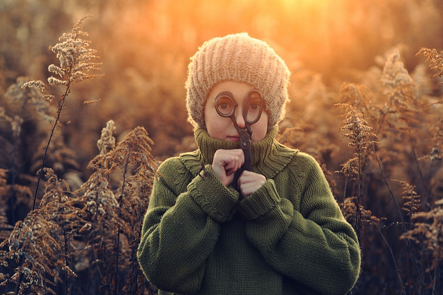 Father Takes Heartwarming Photos Of His Children And Their Animals In Rustic Village In Poland