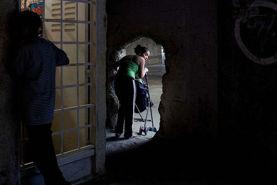 Abandoned Office Tower In Caracas Has Become The World’s Tallest Slum