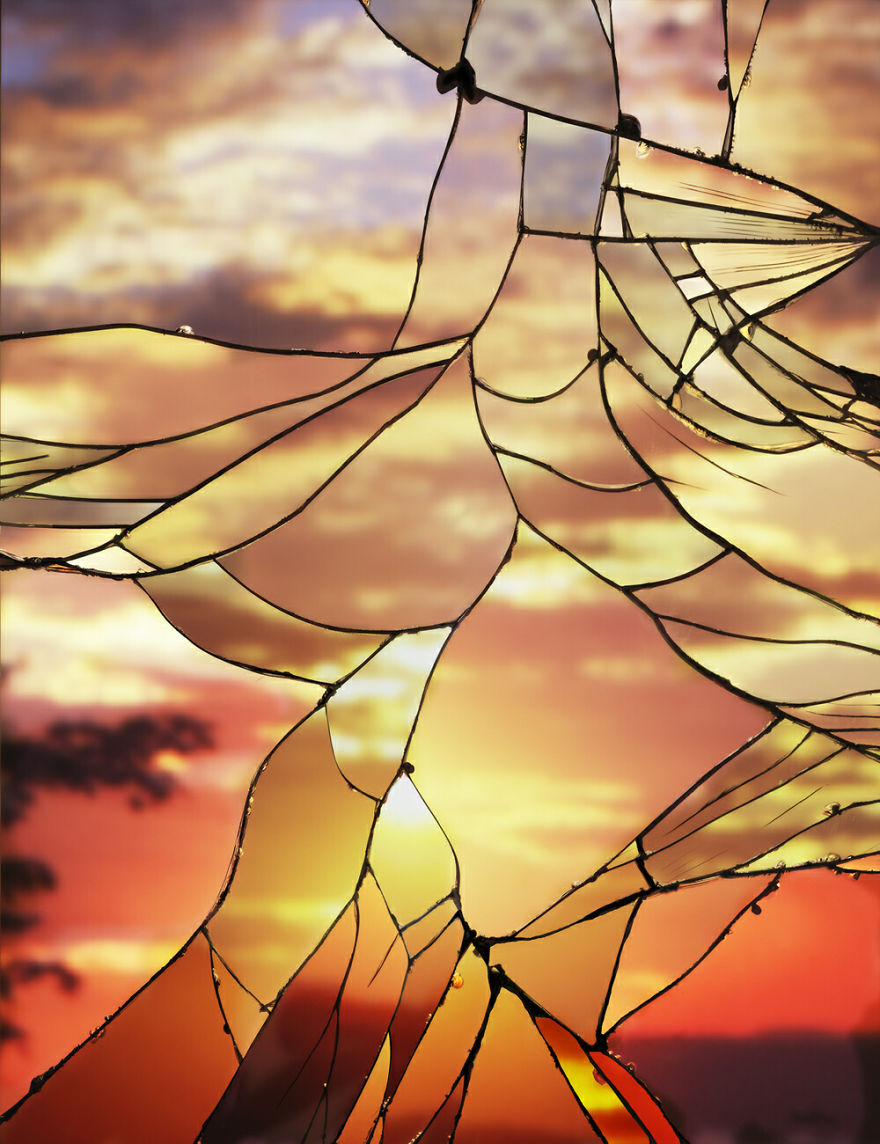 Artist Captures Stunning Sunsets In Reflections From A Broken Mirror