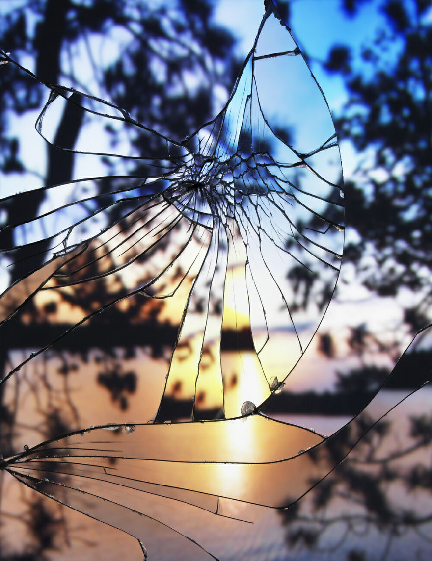 Artist Captures Stunning Sunsets In Reflections From A Broken Mirror