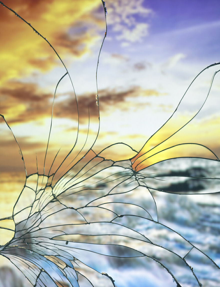 Artist Captures Stunning Sunsets In Reflections From A Broken Mirror