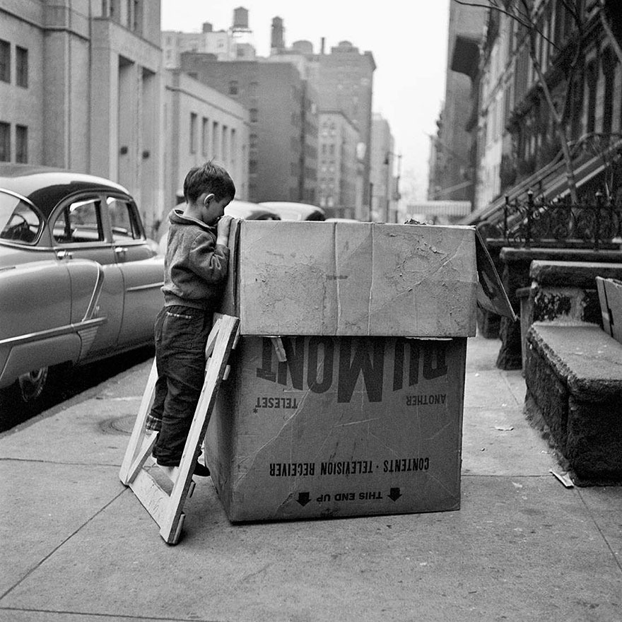 The Nearly Lost 1950s Street Photos of NYC And Chicago by Vivian Maier Were Discovered Only After Her Death The Nearly Lost 1950s Street Photos of NYC And Chicago by Vivian Maier Were Discovered Only After Her Death