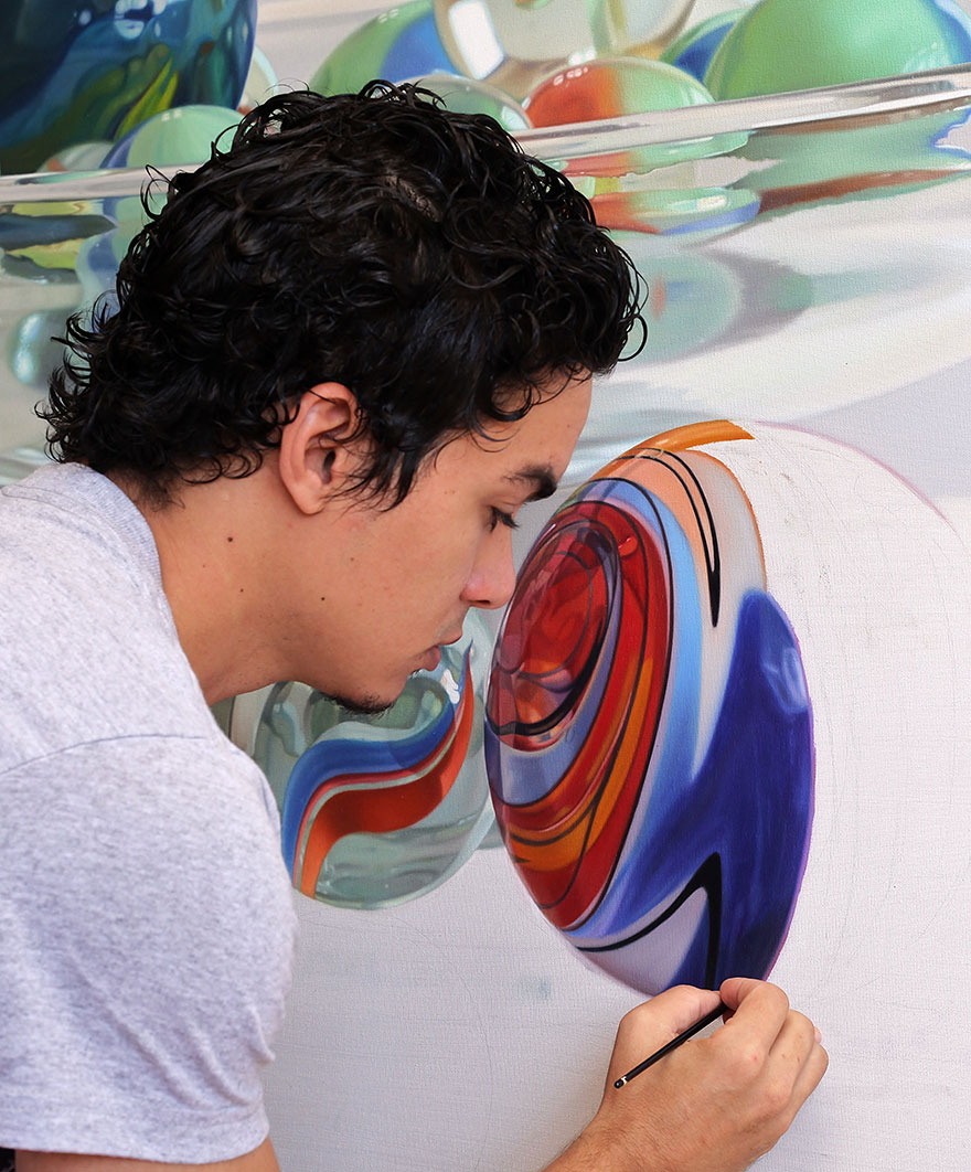 Young Dominican Artist Makes Increadibly Realistic Oil Paintings Young Dominican Artist Makes Increadibly Realistic Oil Paintings
