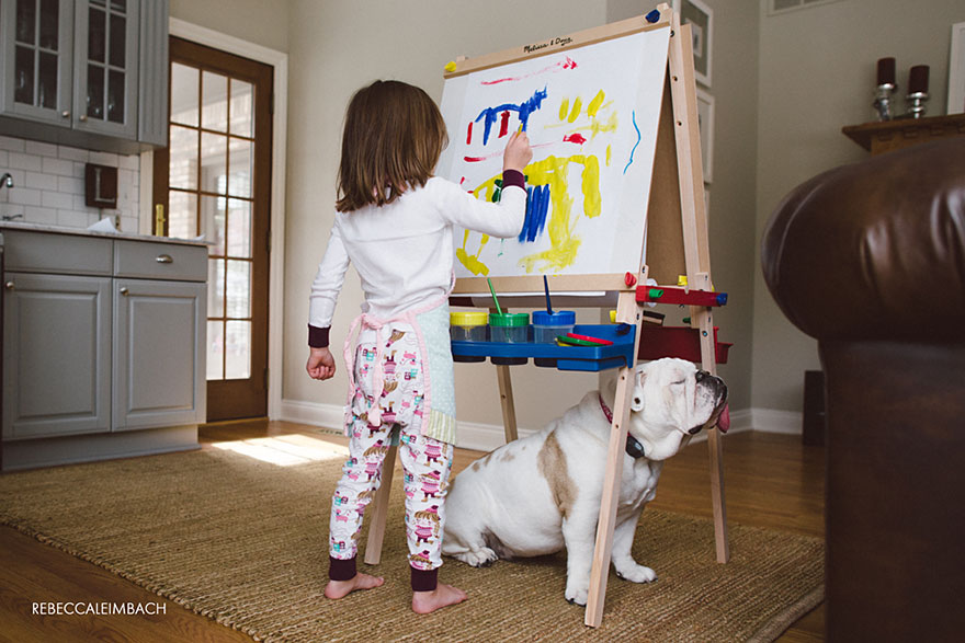 The Heartwarming Friendship Of A Little Girl And Her English Bulldog