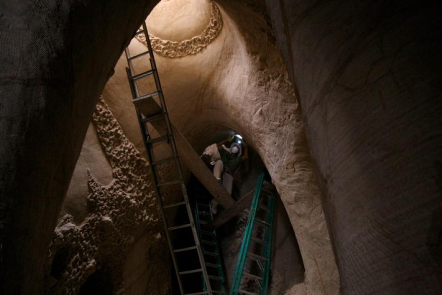 This Artist Spent 10 Years Carving A Giant Cave &#8211; Alone With His Dog