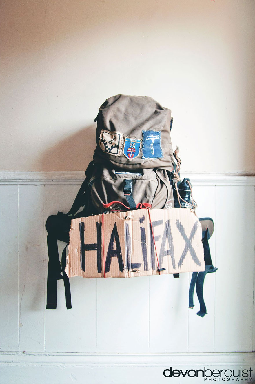 23 Year Old Hitchhiker Carries Camera For An Entire Year To Capture Canada&#8217;s Wild Beauty