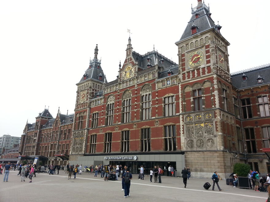 89 Of The Most Beautiful Metro Stations In The World