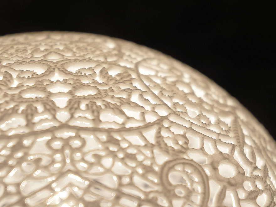 This 3D-Printed Lamp Will Cover Your Room In Elegant Lace Patterns This 3D-Printed Lamp Will Cover Your Room In Elegant Lace Patterns