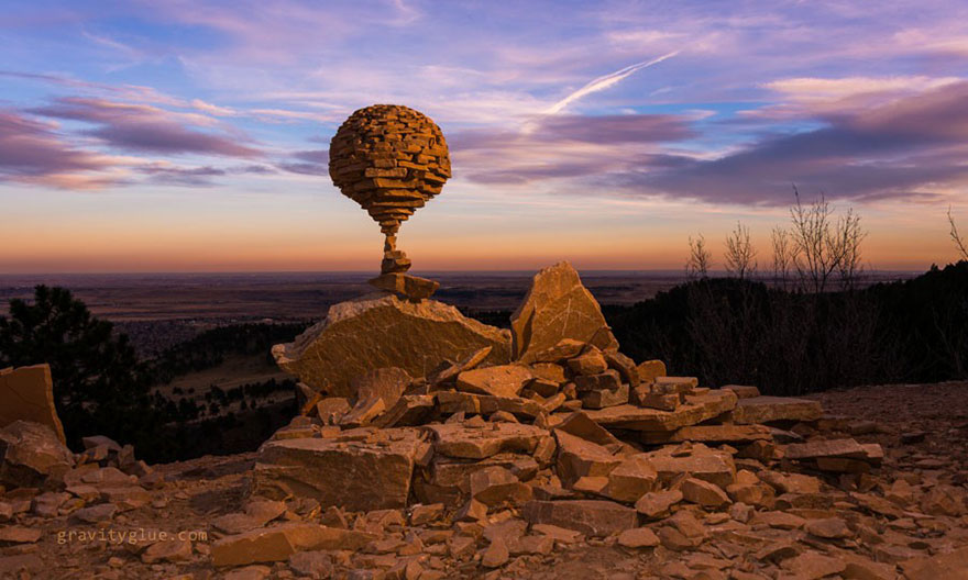 Artist Creates Impossible Towers Of Balanced Rocks To Meditate Artist Creates Impossible Towers Of Balanced Rocks To Meditate