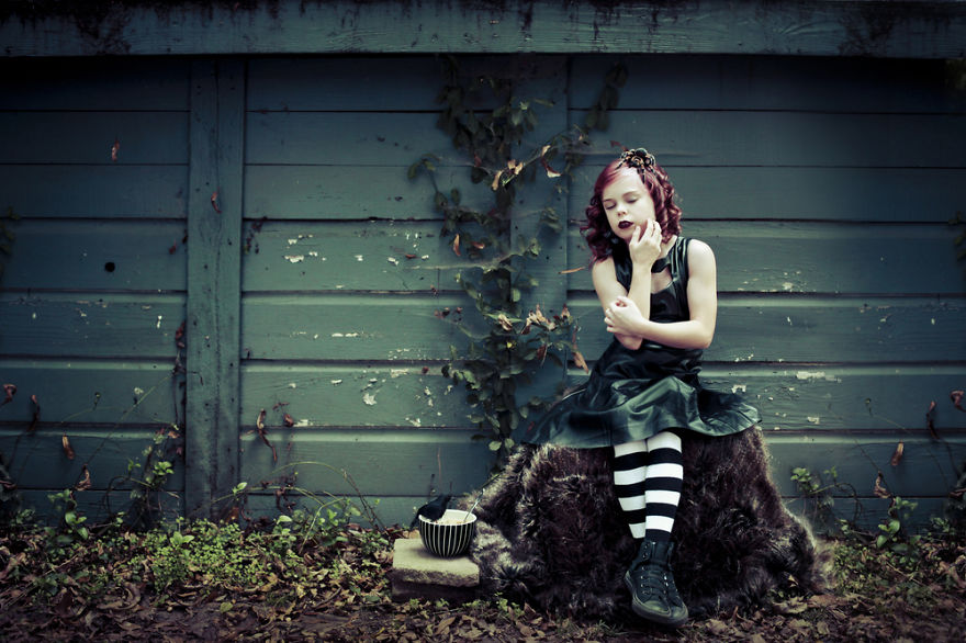 Photographer Mom Turns Her 9-Year-Old Adopted Daughter Into Iconic Characters