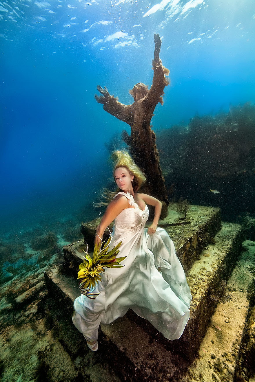 Mermaid Brides: I’m Breaking The Rules Of Traditional Posing And Bringing My Brides Underwater! Mermaid Brides: I’m Breaking The Rules Of Traditional Posing And Bringing My Brides Underwater!