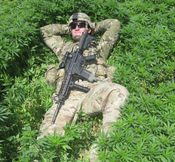 42 Soldiers On Their Days Off 42 Soldiers On Their Days Off