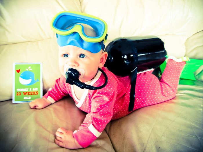 Mum Is Taking Creative Pictures Of Her Daughter Every Week Mum Is Taking Creative Pictures Of Her Daughter Every Week