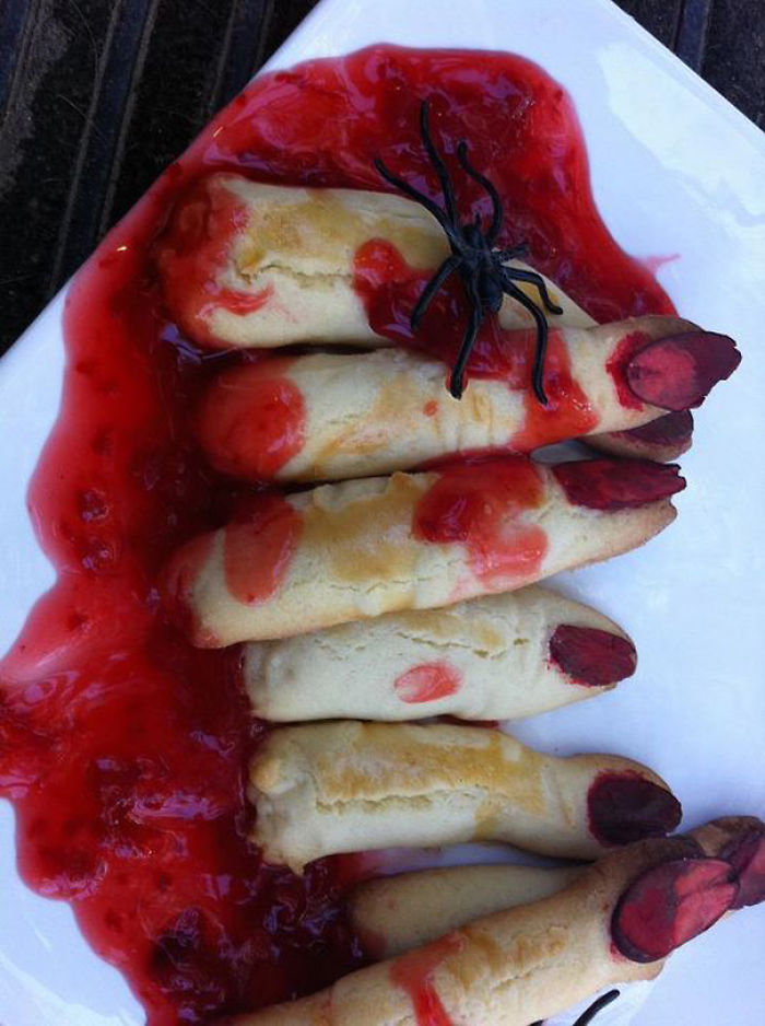 77 Halloween Snacks That Look So Wrong But Taste So Right