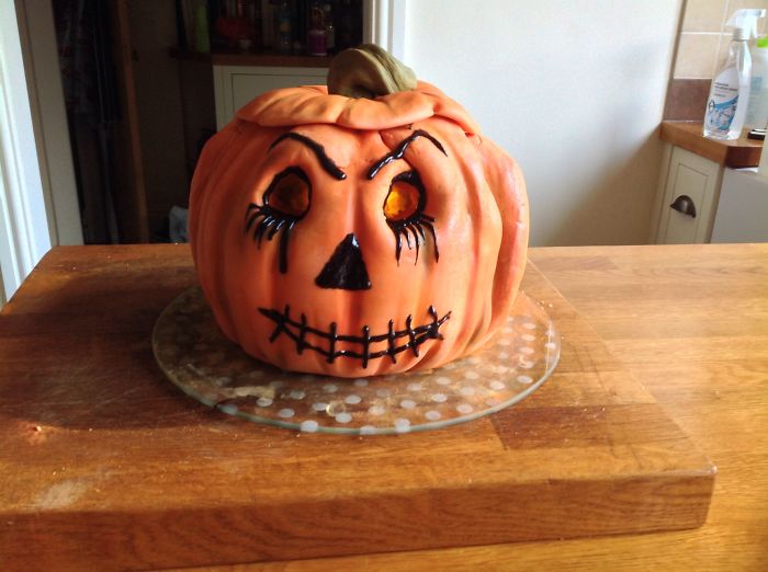 77 Halloween Snacks That Look So Wrong But Taste So Right