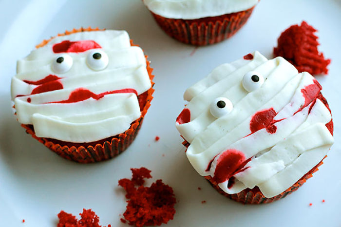 36 Frightfully Tasty Halloween Cupcakes 36 Frightfully Tasty Halloween Cupcakes