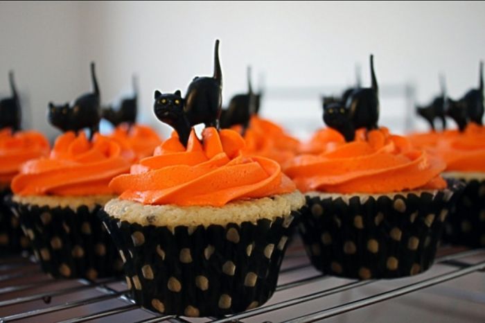 36 Frightfully Tasty Halloween Cupcakes 36 Frightfully Tasty Halloween Cupcakes