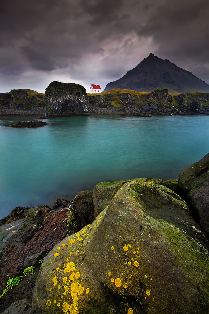 131 Little Lonely Houses For The Solitary Soul