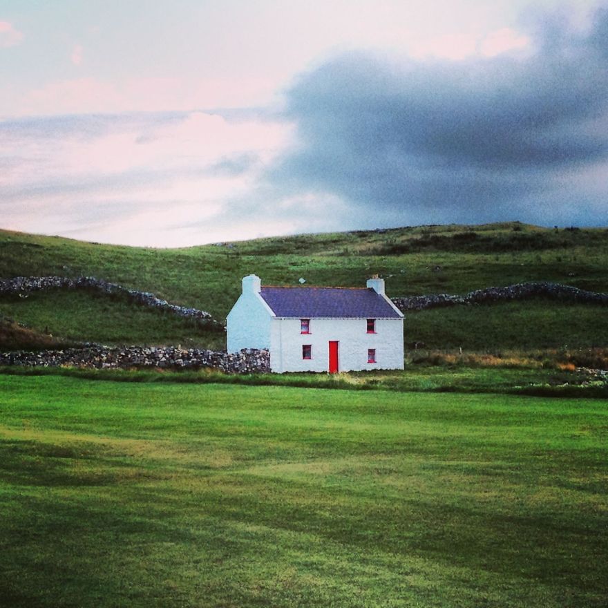 131 Little Lonely Houses For The Solitary Soul
