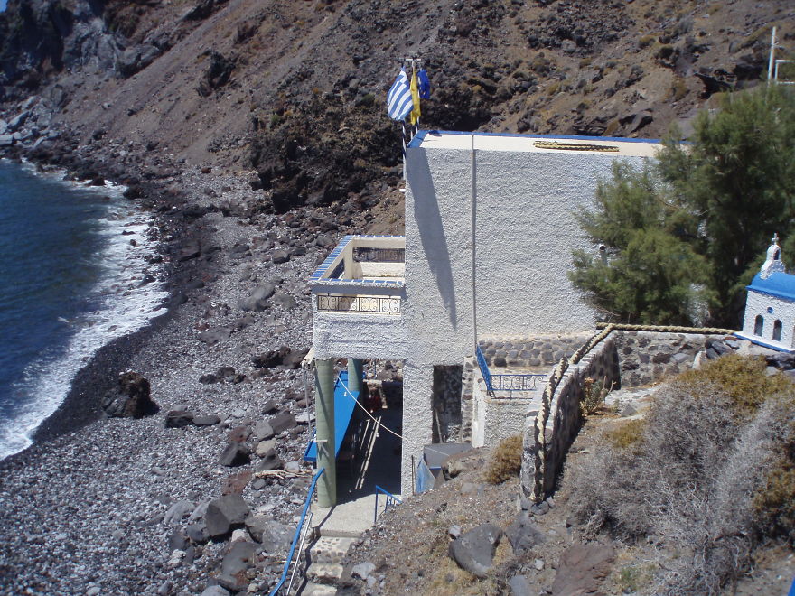 131 Little Lonely Houses For The Solitary Soul