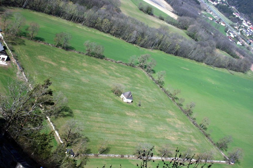 131 Little Lonely Houses For The Solitary Soul