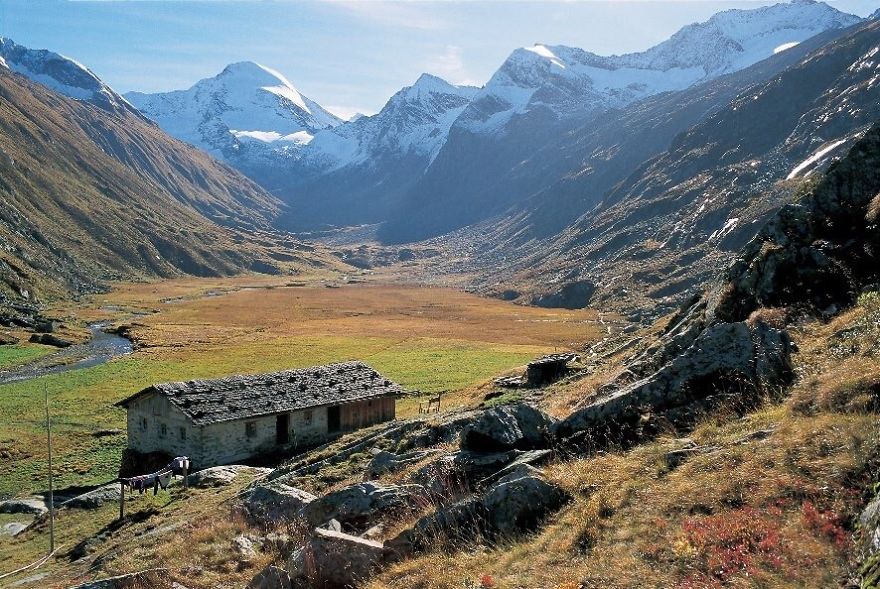 131 Little Lonely Houses For The Solitary Soul