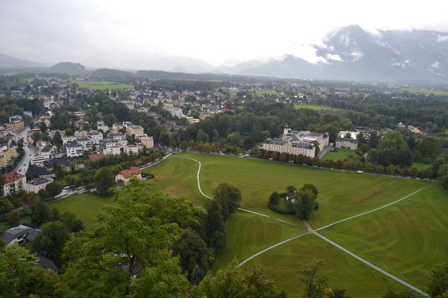 131 Little Lonely Houses For The Solitary Soul