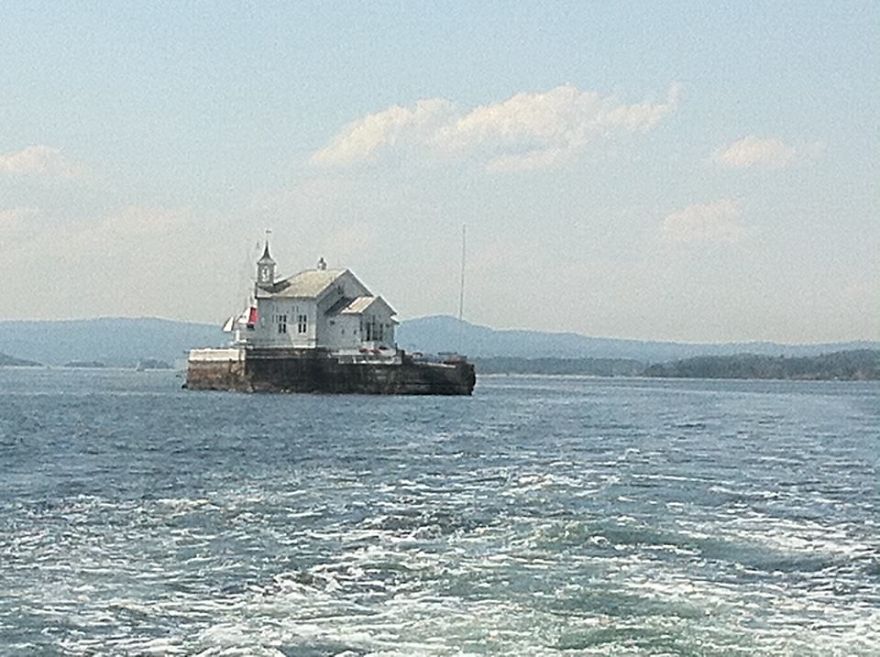 131 Little Lonely Houses For The Solitary Soul