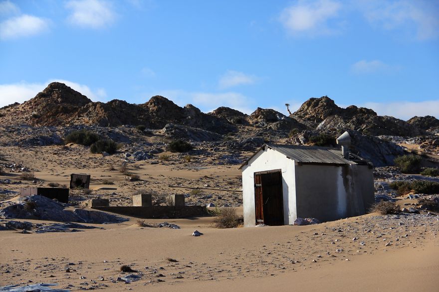 131 Little Lonely Houses For The Solitary Soul