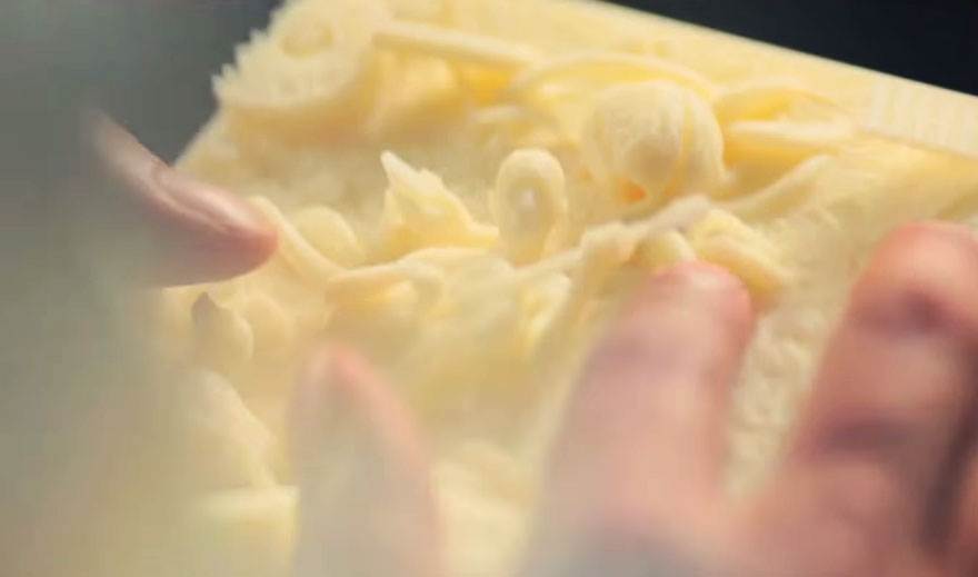 Touchable Memories: This Company 3D-Prints Old Photos To Help The Blind Re-Experience Memories Touchable Memories: This Company 3D-Prints Old Photos To Help The Blind Re-Experience Memories