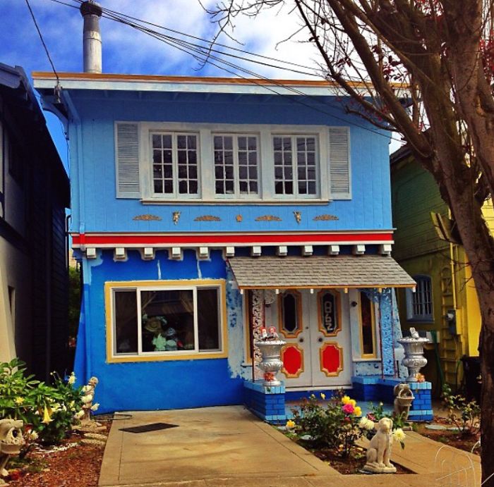 Post The World’s Most Colorful Buildings Post The World’s Most Colorful Buildings