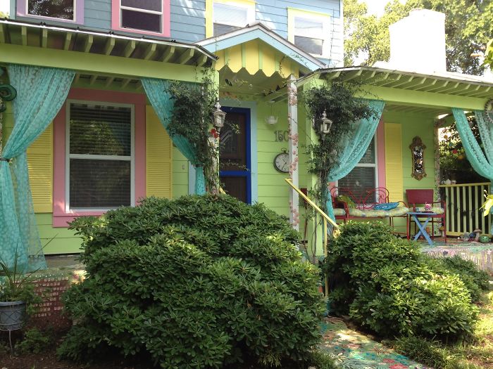 Post The World’s Most Colorful Buildings Post The World’s Most Colorful Buildings